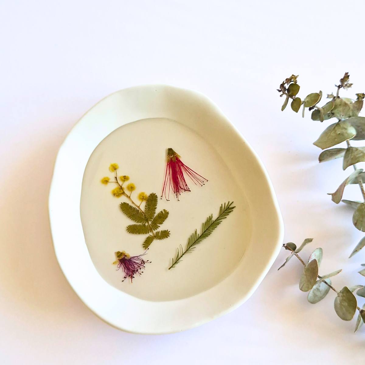 Medium Botanical Jewellery Dish | Preserved Australian Native Flowers | Handcrafted Resin