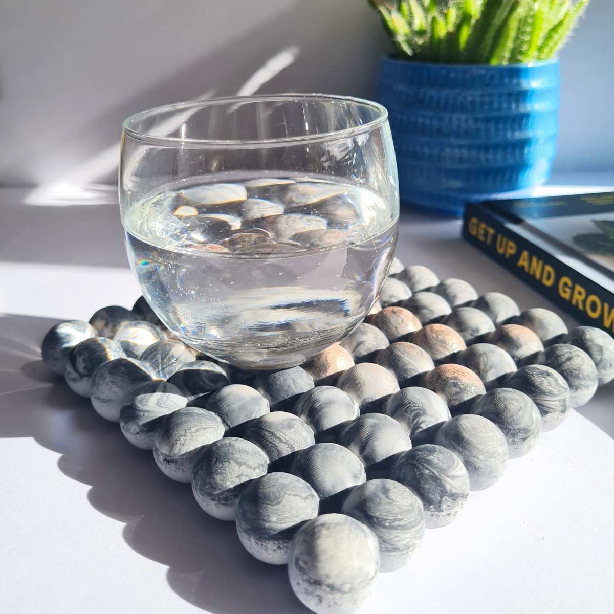 Minimalistic Handmade Bubble Tray - Coaster - Candle Tray