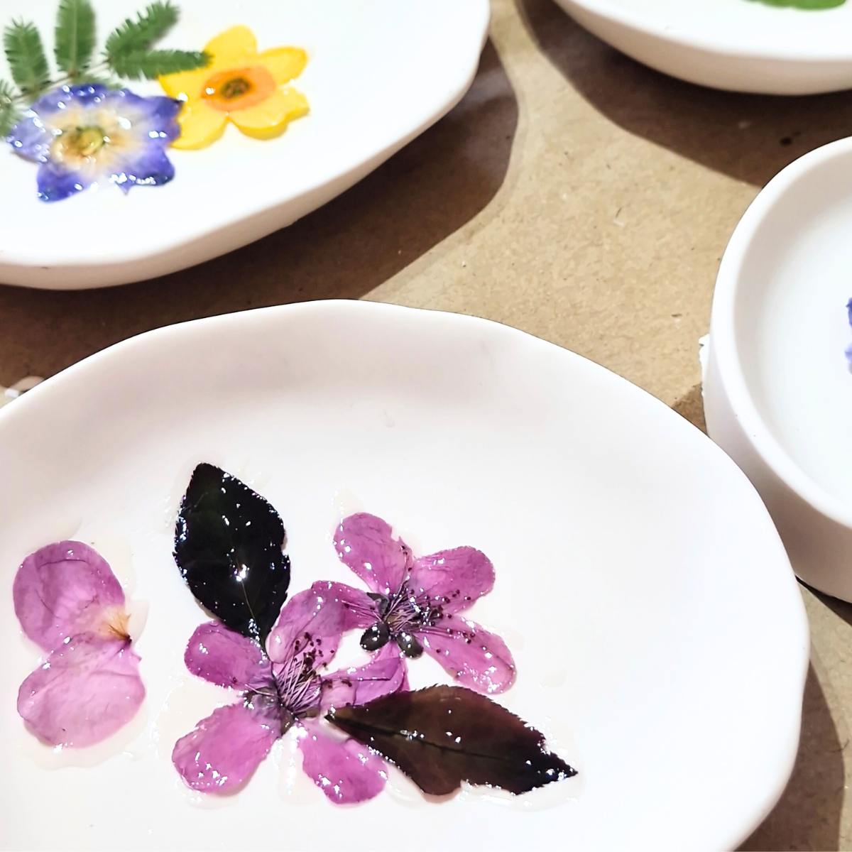 Pressed Flowers Resin Art Trays Workshop