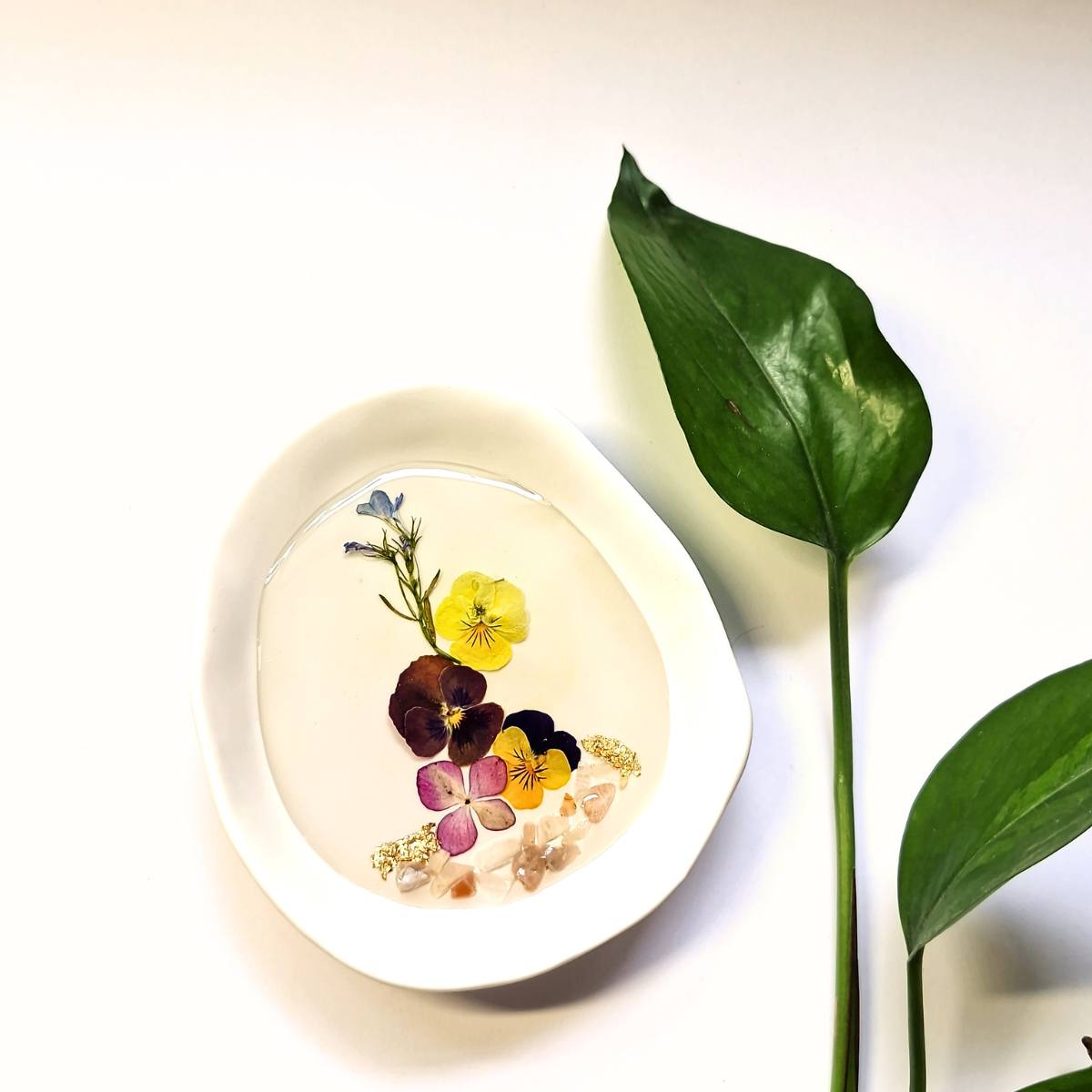 Botanical Jewellery Dish with Real Pressed Flowers & Gemstones