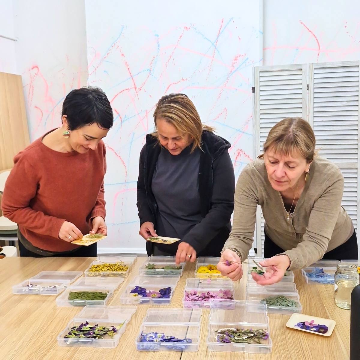 Pressed Flowers and Watercolor Art Frame Workshop