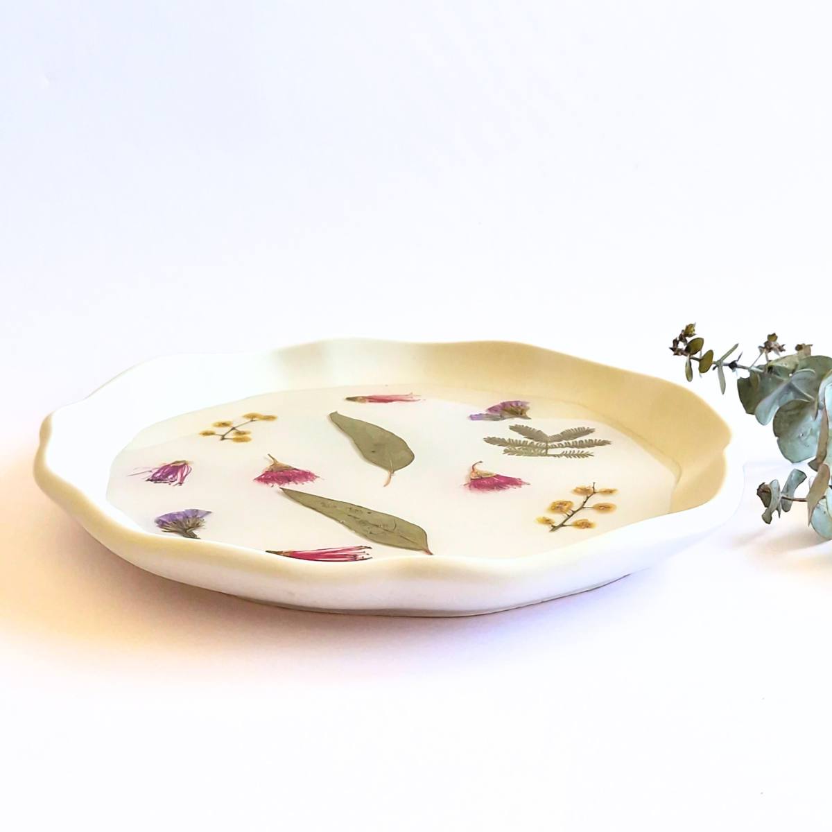 Large Scalloped Botanical Tray | Preserved Australian Native Flowers | Handcrafted Resin