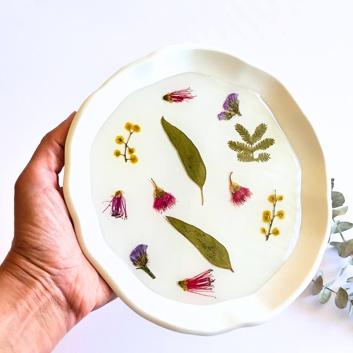 Large Scalloped Botanical Tray | Preserved Australian Native Flowers | Handcrafted Resin